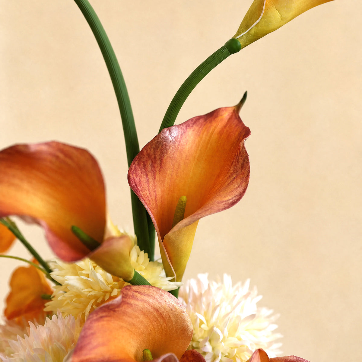 Chuzhuang Tabletop Faux Floral Arrangement