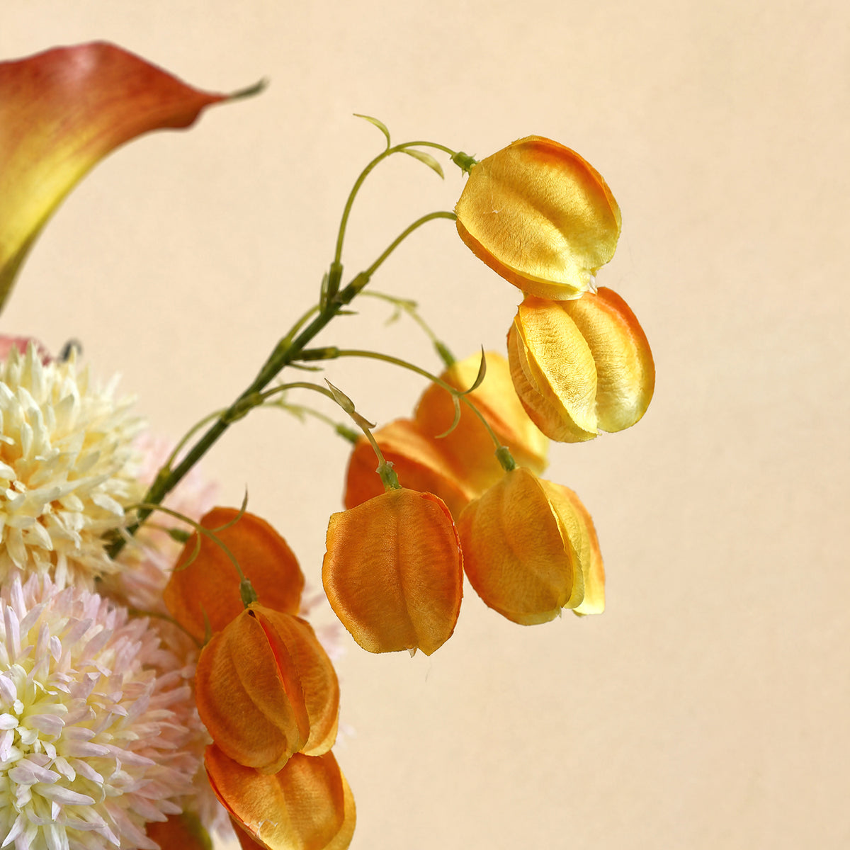 Chuzhuang Tabletop Faux Floral Arrangement